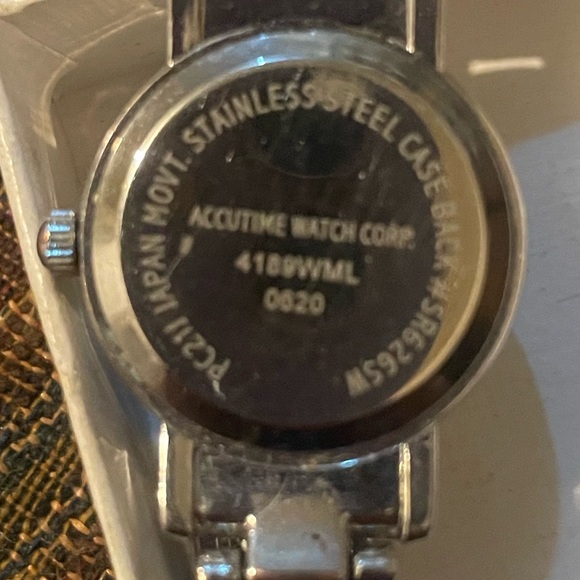 Watch - Picture 3 of 6